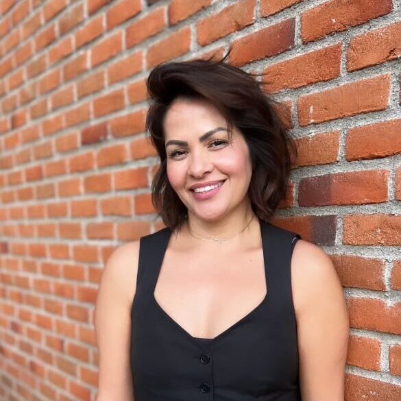 Sandra Schucknecht- Thairapy Salon El Paseo